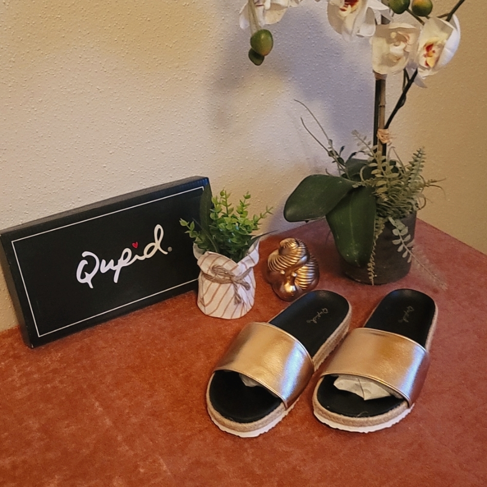 Slippers